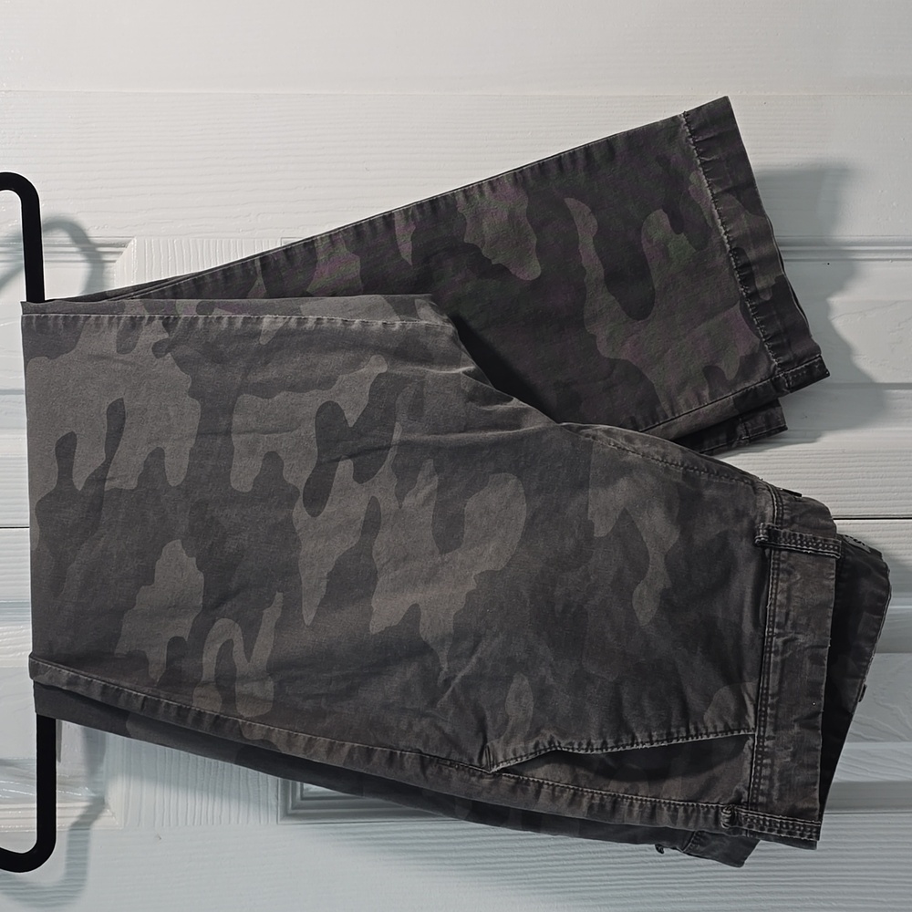 Express Gray Camo Photographer Pants